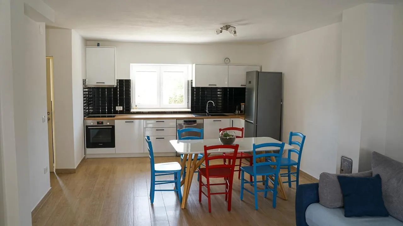 Apartment Aria Verunic