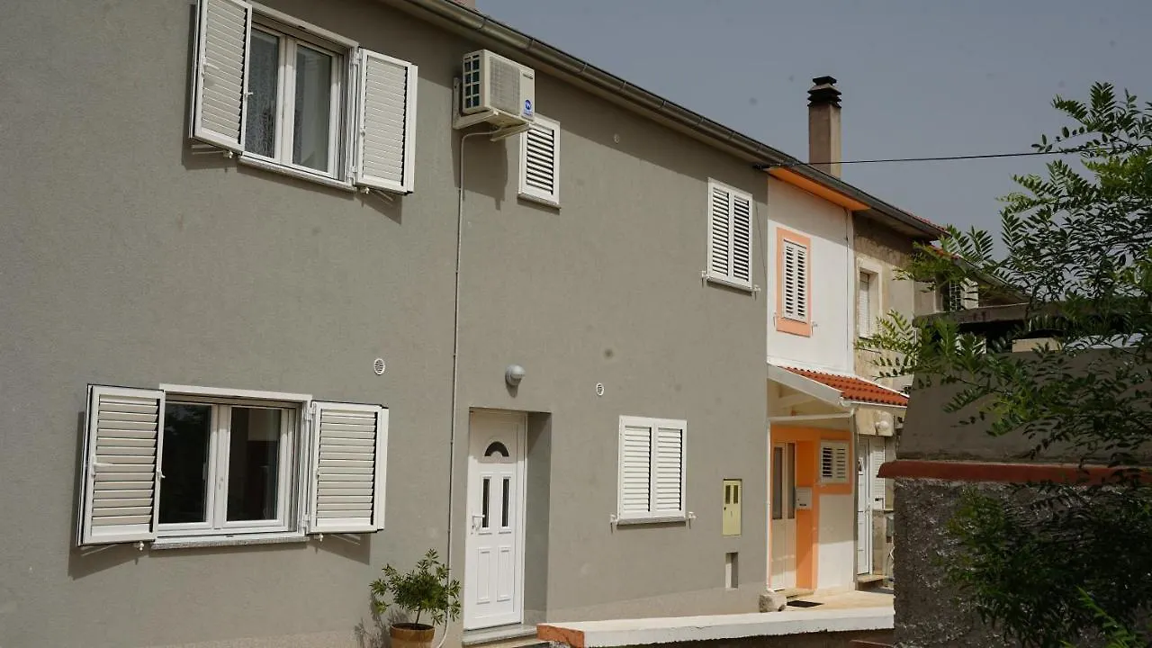 Apartment Aria Verunic