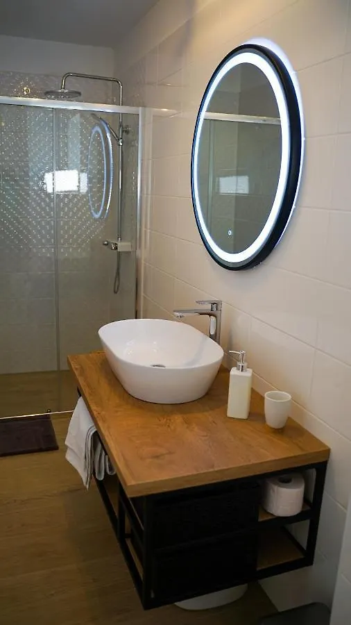 Apartment Aria Verunic 0*,